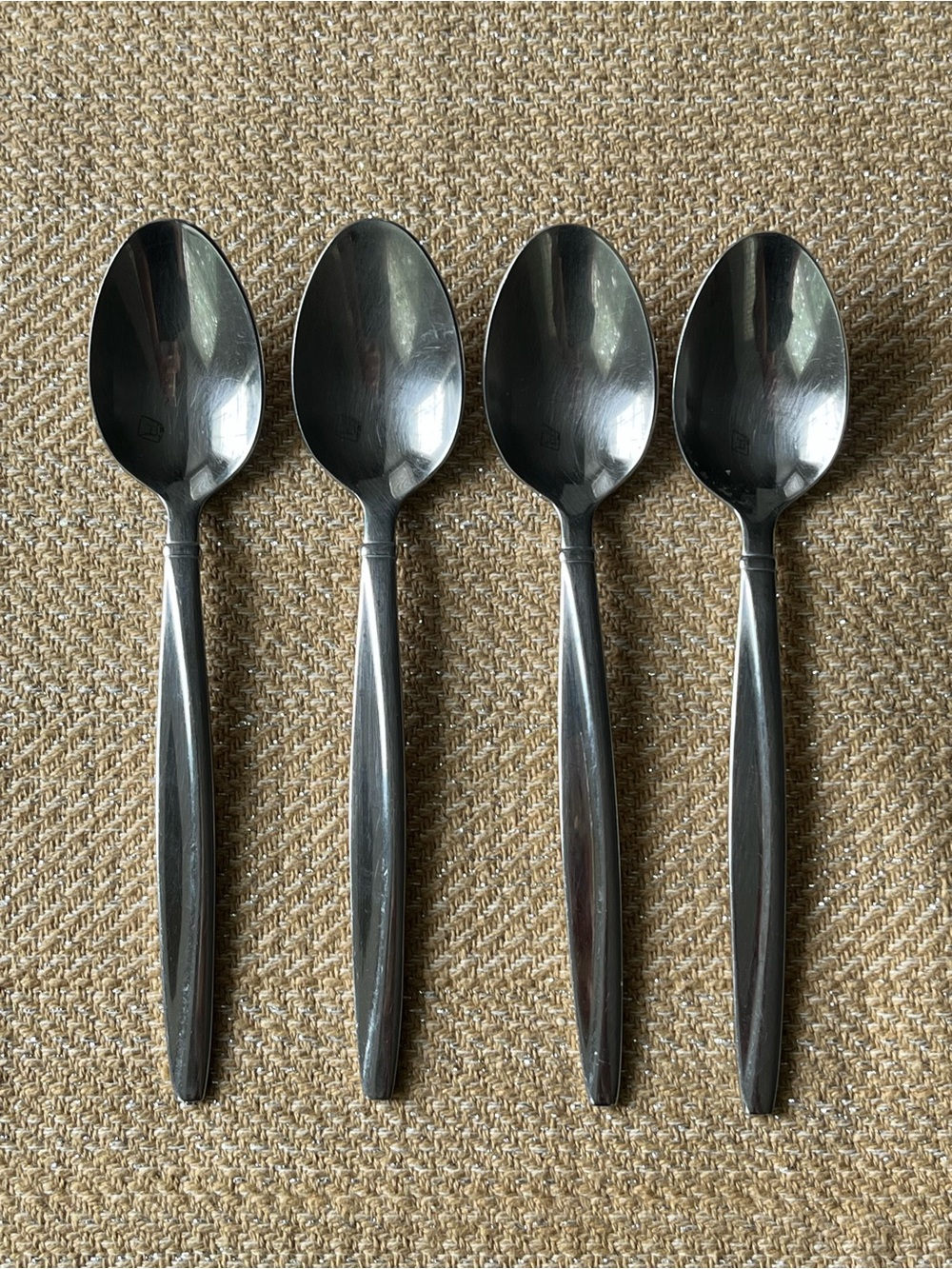 ONEIDA Sweep Stainless Soup Spoons (4)